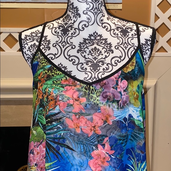 Tropical top - Picture 2 of 5